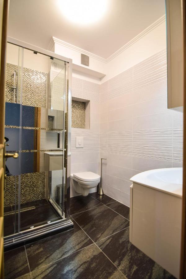 Apart Hotel Victor Mamaia Εξωτερικό φωτογραφία