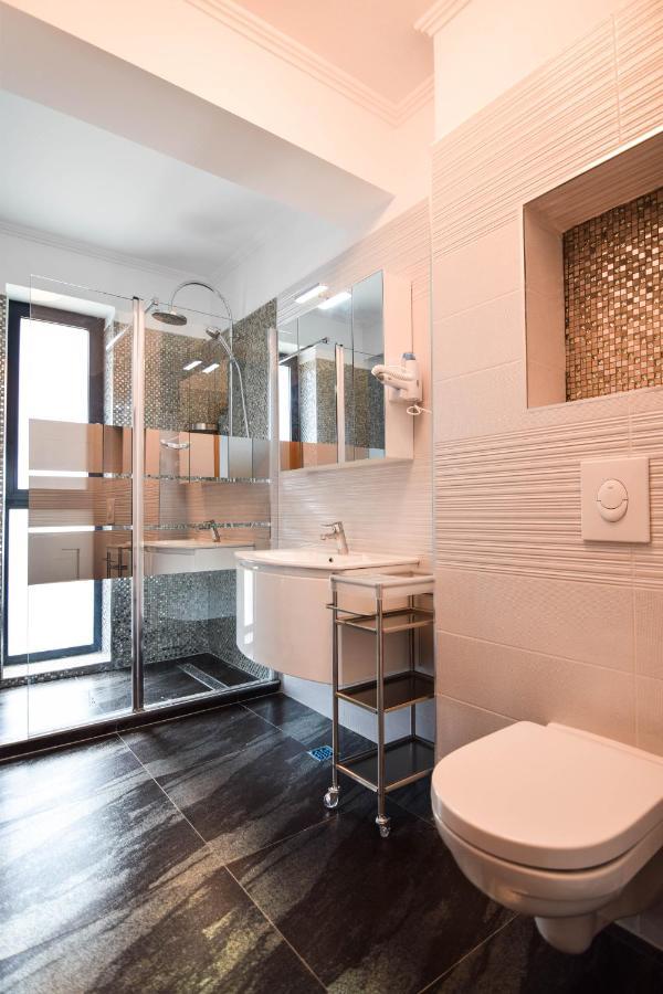 Apart Hotel Victor Mamaia Εξωτερικό φωτογραφία