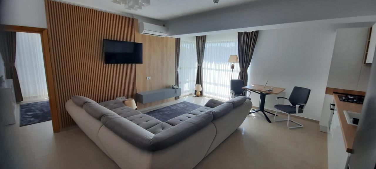 Apart Hotel Victor Mamaia Εξωτερικό φωτογραφία